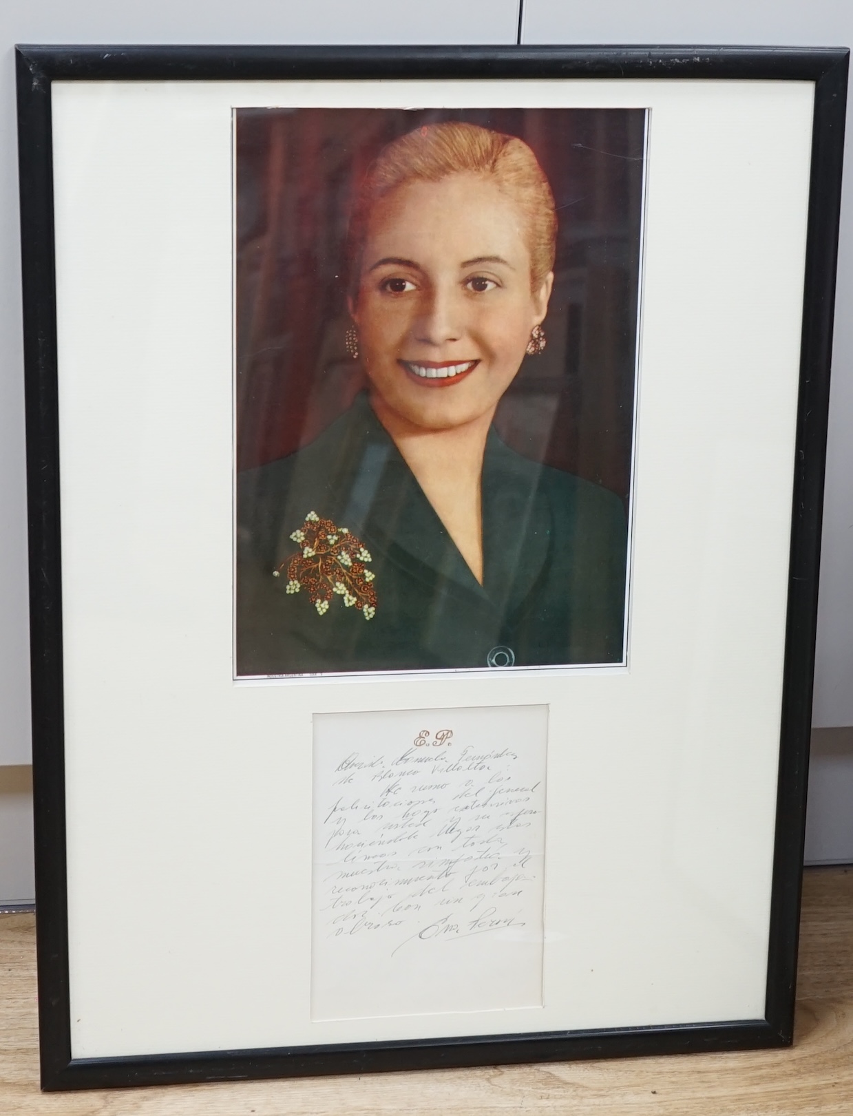 Eva Peron interest (1919-52), a framed hand written and signed autograph letter to Manuela Fernandez de Blanco, wife of the Paraguayan Ambassador, congratulating her and her husband for his work, framed with a photograph